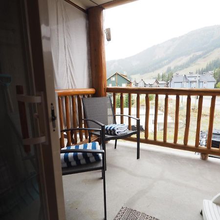 Rustic Cedar Retreat Condo Penticton Luaran gambar