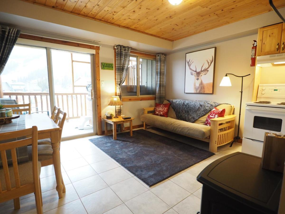 Rustic Cedar Retreat Condo Penticton Luaran gambar